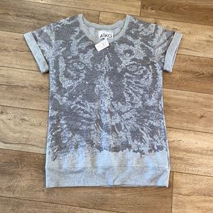 Oversized tiger dress shirt